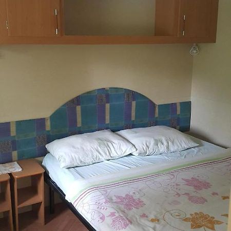 Bungalo Hotel บูเซต ภายนอก รูปภาพ